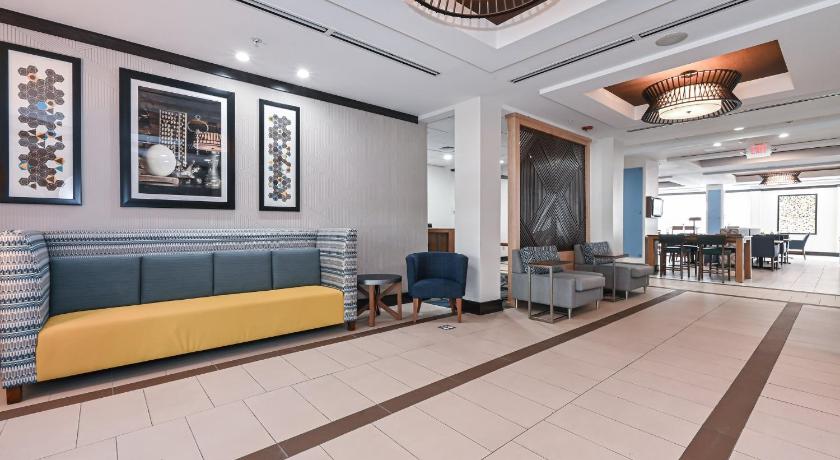 Holiday Inn Express Hotel & Suites Charlotte Southeast - Matthew photo