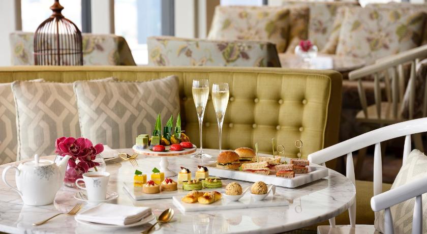 Image of Pacific Club Room 9