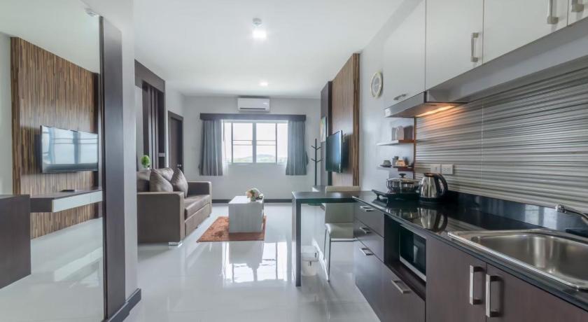 촌부리 Eastpana Hotel 3つ星 ホテル 外観