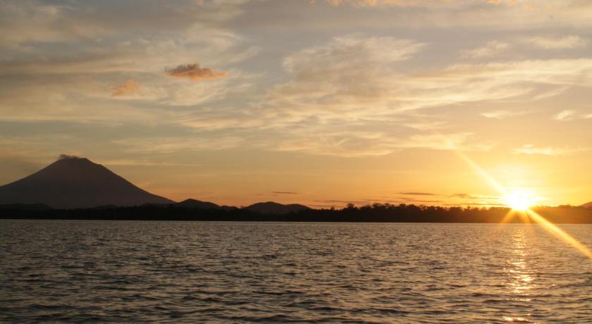 Puerto Barillas photo