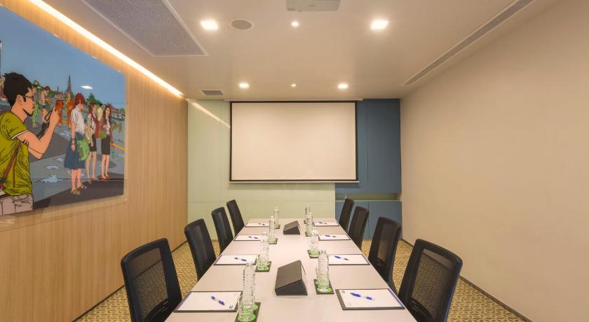 Holiday Inn Express Bangkok Sathorn By IHG photo 4