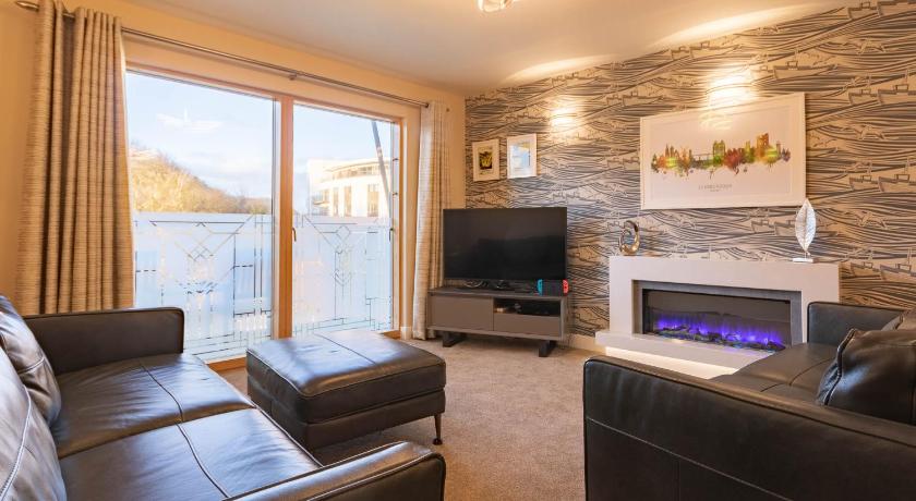 Image of Three-Bedroom Apartment (No Sea View) 0
