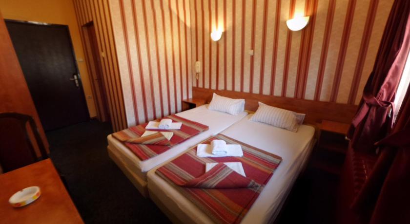 JET SET PRENOCISTE ROOMS Novi Sad photo