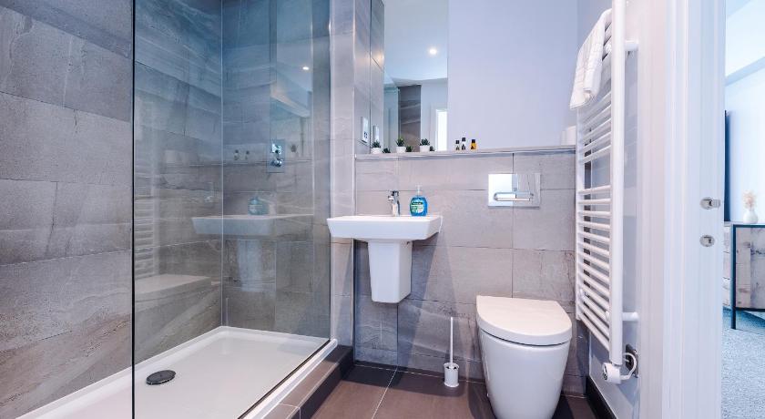 Hilltop Serviced Apartments - Deansgate photo
