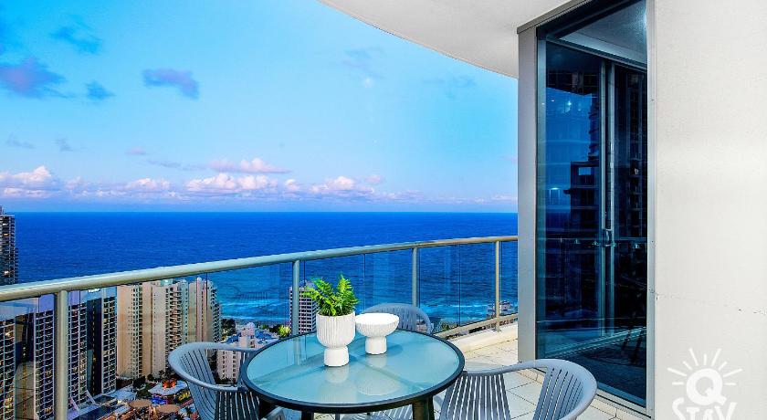 Chevron Renaissance 3 Bedroom Executive Sub Penthouse in Surfers Paradise - Q Stay — Hotel in Gold Coast