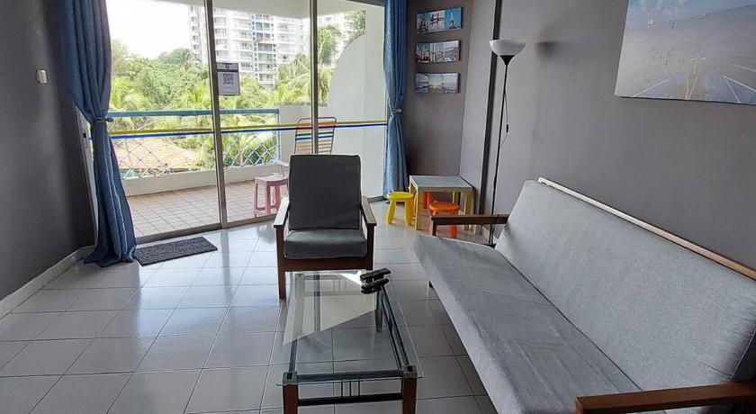 Nat's Seri Bulan beach pool home @teluk kemang - image 13