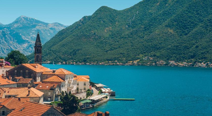Heritage Grand Perast