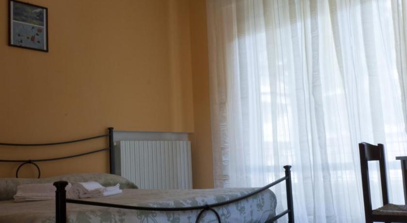 Image of Quadruple Room with Shared Bathroom 3