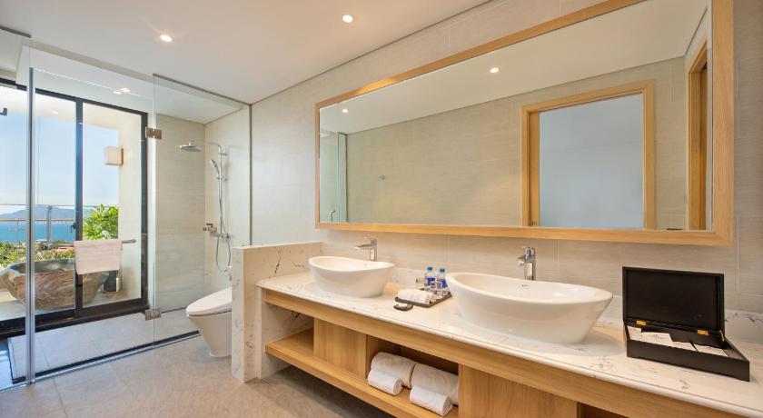 Image of Executive Suite Panoramic Ocean View - Onsen & Water Park Inclusive 2