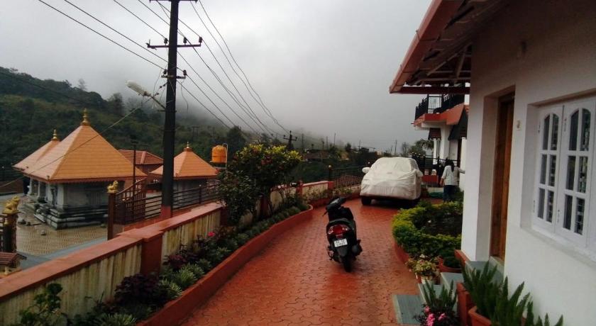 TempleVue CoupleStay in Coorg-Hill View-Netflix-Walkable to Convenience Store and Restaurants. photo