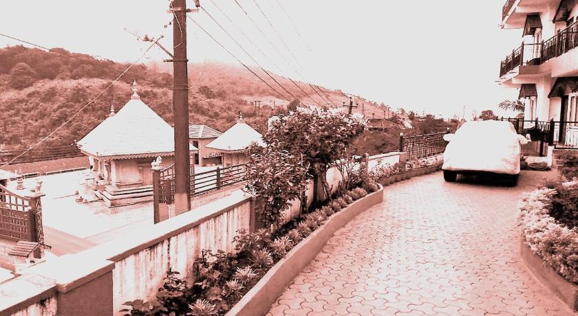 TempleVue CoupleStay in Coorg-Hill View-Netflix-Walkable to Convenience Store and Restaurants. photo