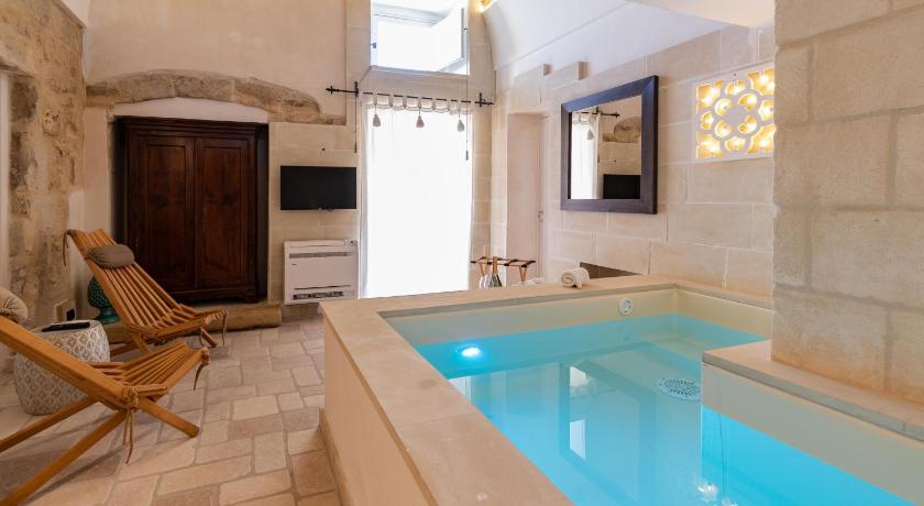 Suite with Private Pool, Masseria dei Monaci in Otranto