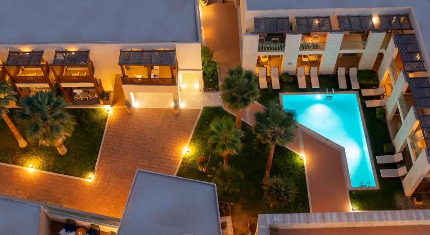 Image of Superior Double Room with Garden View and Sharing Pool 10