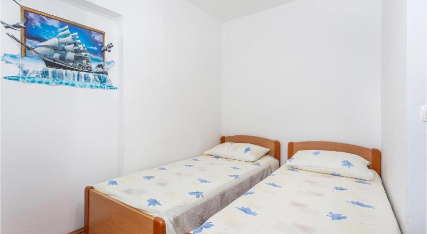 Awesome apartment in Jurandvor with 2 Bedrooms and WiFi photo