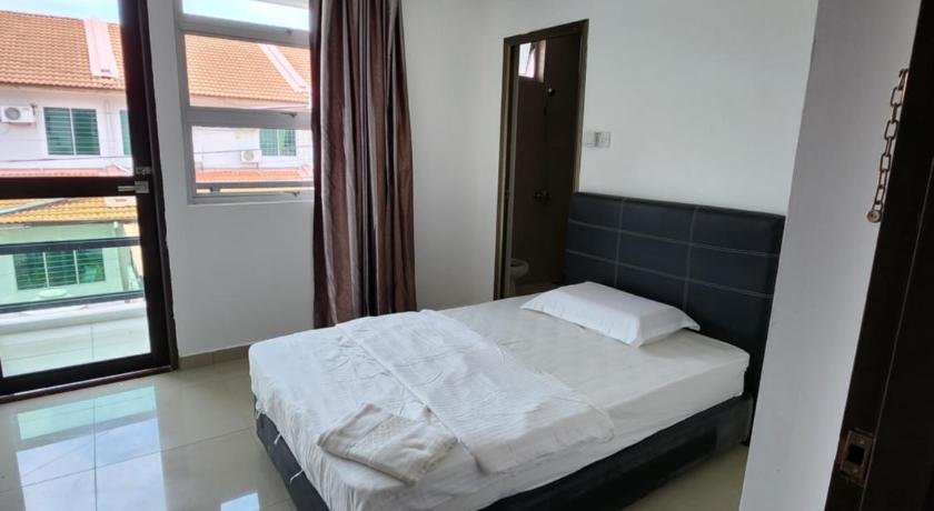 Room for Rent — Hotel in Miri