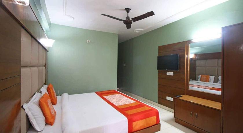 Hotel Charlene - Mall Road, Mussoorie photo