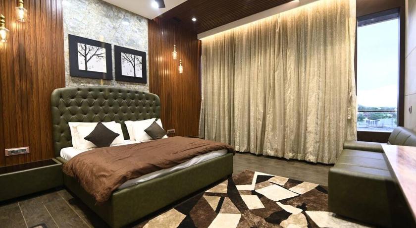 12BHK Pool Villa Meadows-Nest by The Rentalgram photo