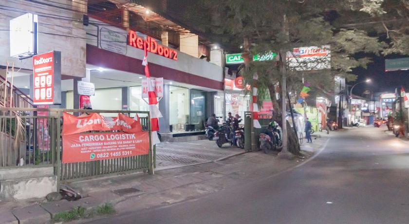 RedDoorz Syariah @ Cigadung Raya Street - image 16