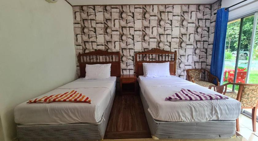 Phutawan Resort photo