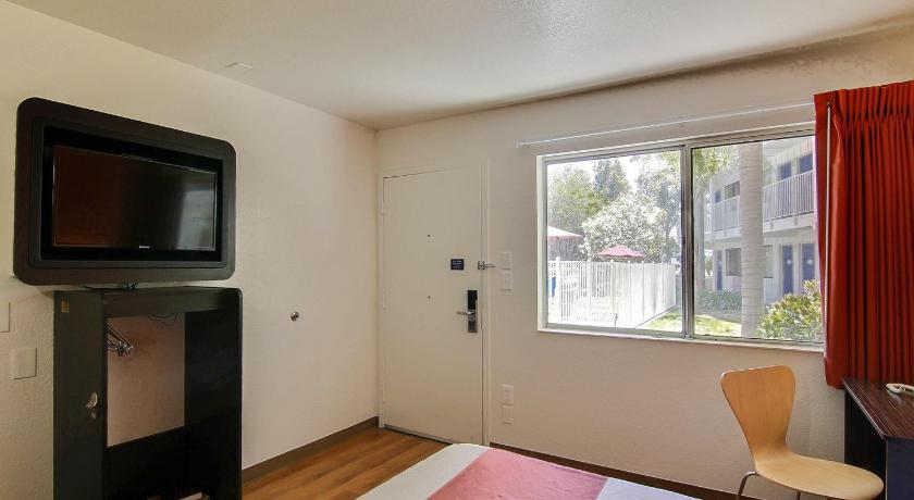 Motel 6-Carpinteria, CA - Santa Barbara - North