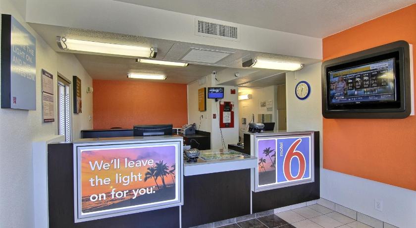 Motel 6-Carpinteria, CA - Santa Barbara - North