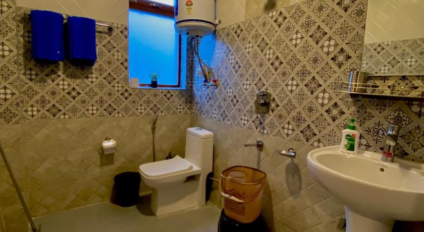 Adira Cafe & Boutique Stay, Manali photo