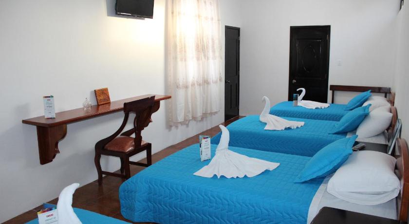 Hostal La Mirada del Solitario George photo