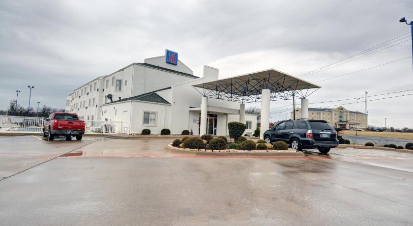 Motel 6-Denison, TX