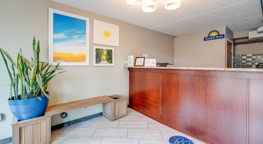 Days Inn by Wyndham Nashville Saint Thomas West Hospital photo