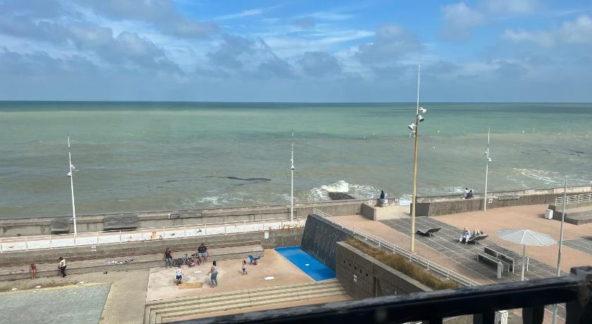La Maison Des Galets sur le front de mer photo