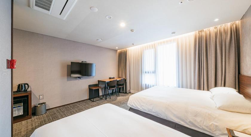 제주 호텔 위드 시티 (HotelWithCity) 4성급 호텔 스위트룸