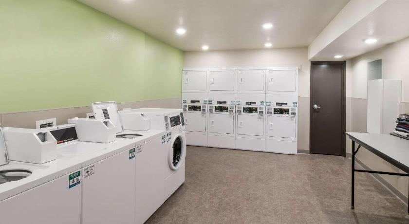 WoodSpring Suites Mesa Chandler photo