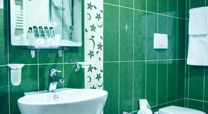 Фото: Двухместный номер Стандарт (Standard Double Room) 2