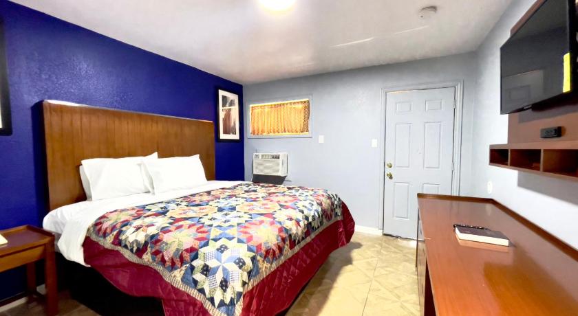 Golden Inn photo