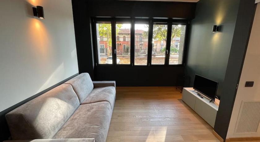 BNB Capital Milano Central Station - Black - image 11