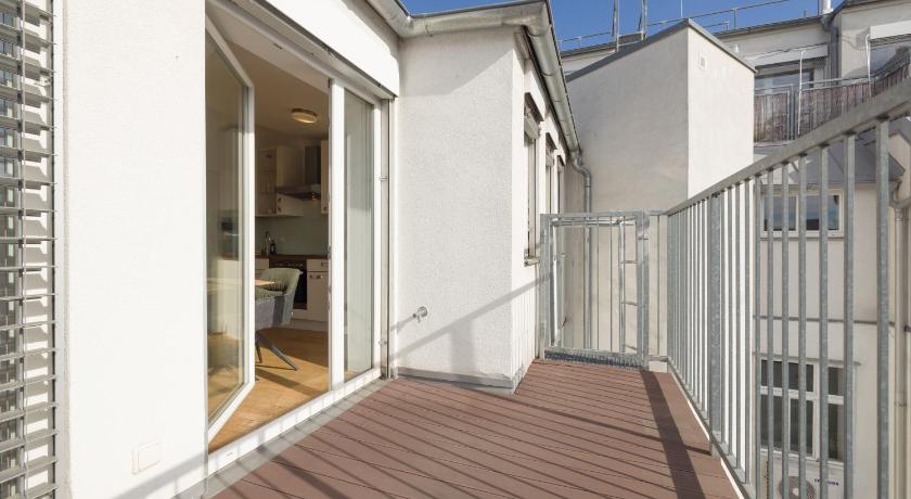 Image of Apartment with Terrace 9