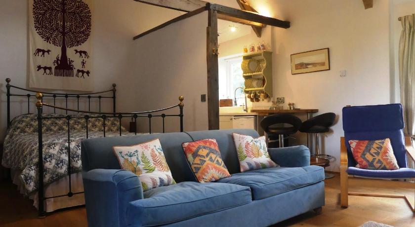 Rural 17th century barn studio apartment — Hotel in Cheriton Bishop