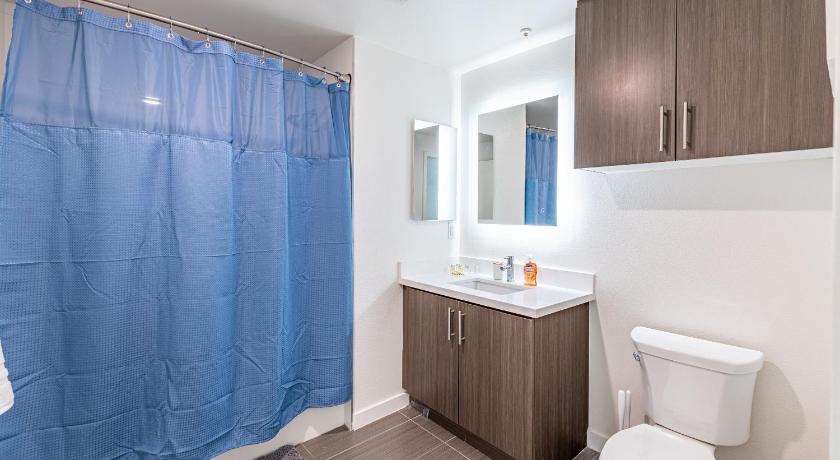Heaven on Hollywood Furnished Apartments photo