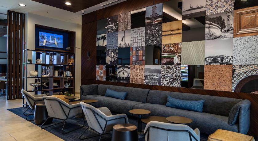 Holiday Inn Express And Suites Ensenada Centro photo