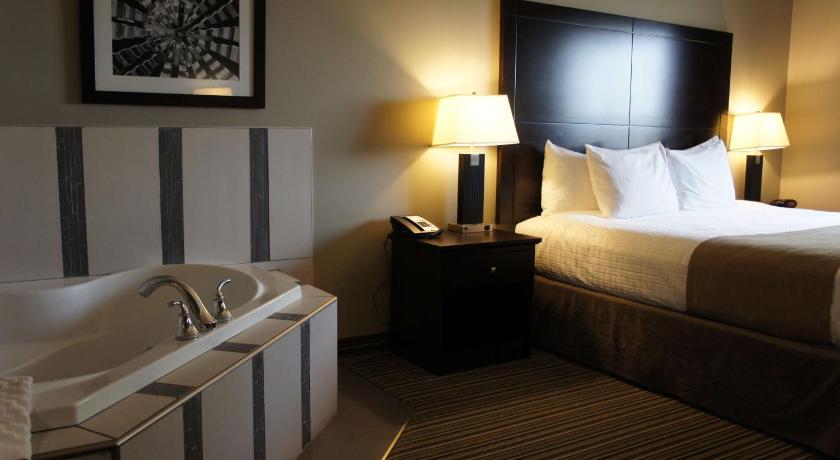 Best Western Plus Fort Saskatchewan Inn and Suites photo