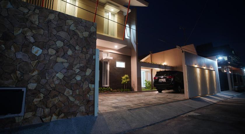 V living — Hotel in Yogyakarta