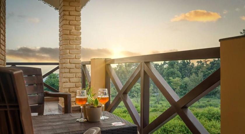 Villa Wildmont By Madvik Retreat photo