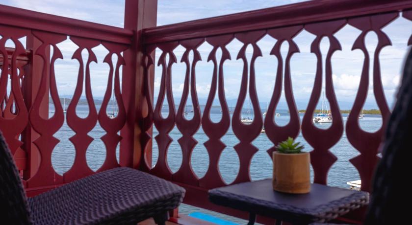 Divers Paradise Boutique Hotel photo