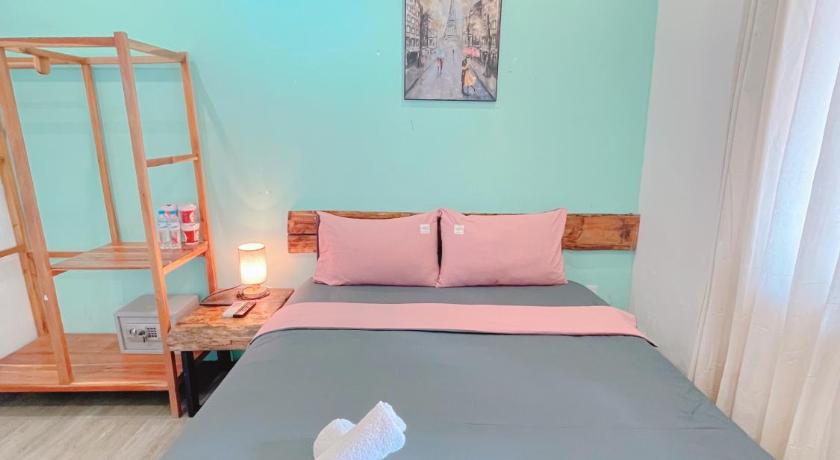 Image of Bungalow Room 9