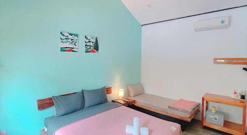Image of Bungalow Room 8
