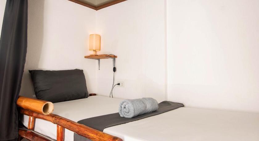 Cebu OHLALA HOSTEL 5-Star Hotel lobby