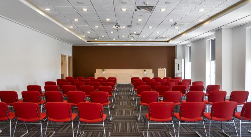 ibis Adana - image 13