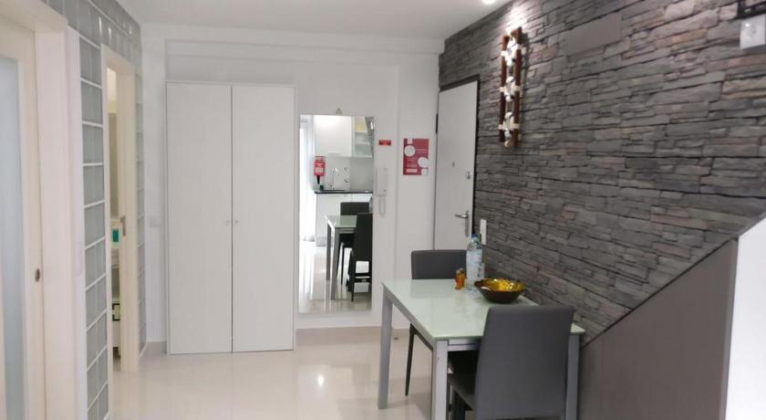 Zimbra Blue Apartment