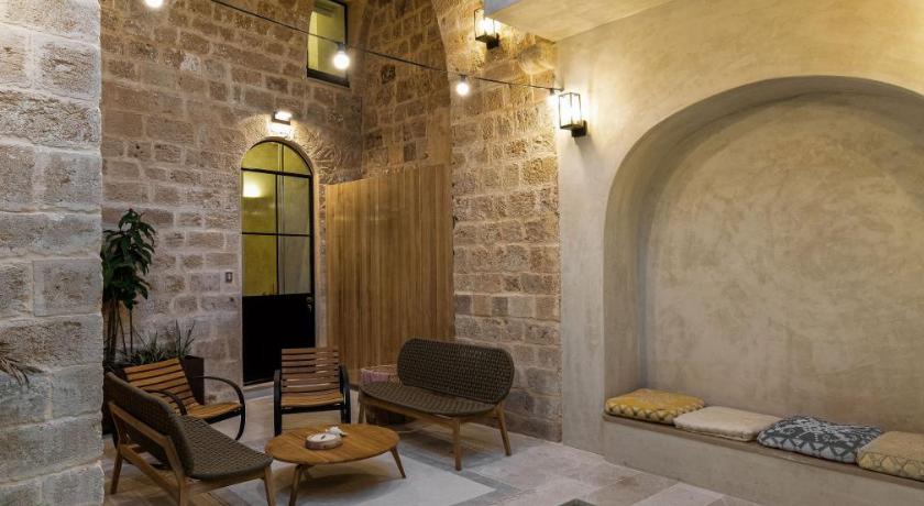 Image of Melisende Oasis 6 (shared pool) 5