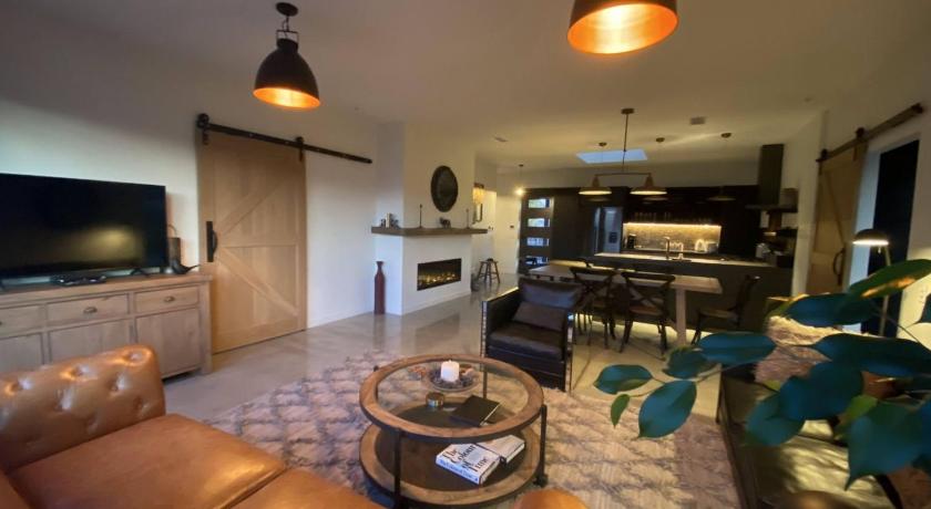 Black Stilt Retreat, STUNNING luxury property — Hotel in Twizel
